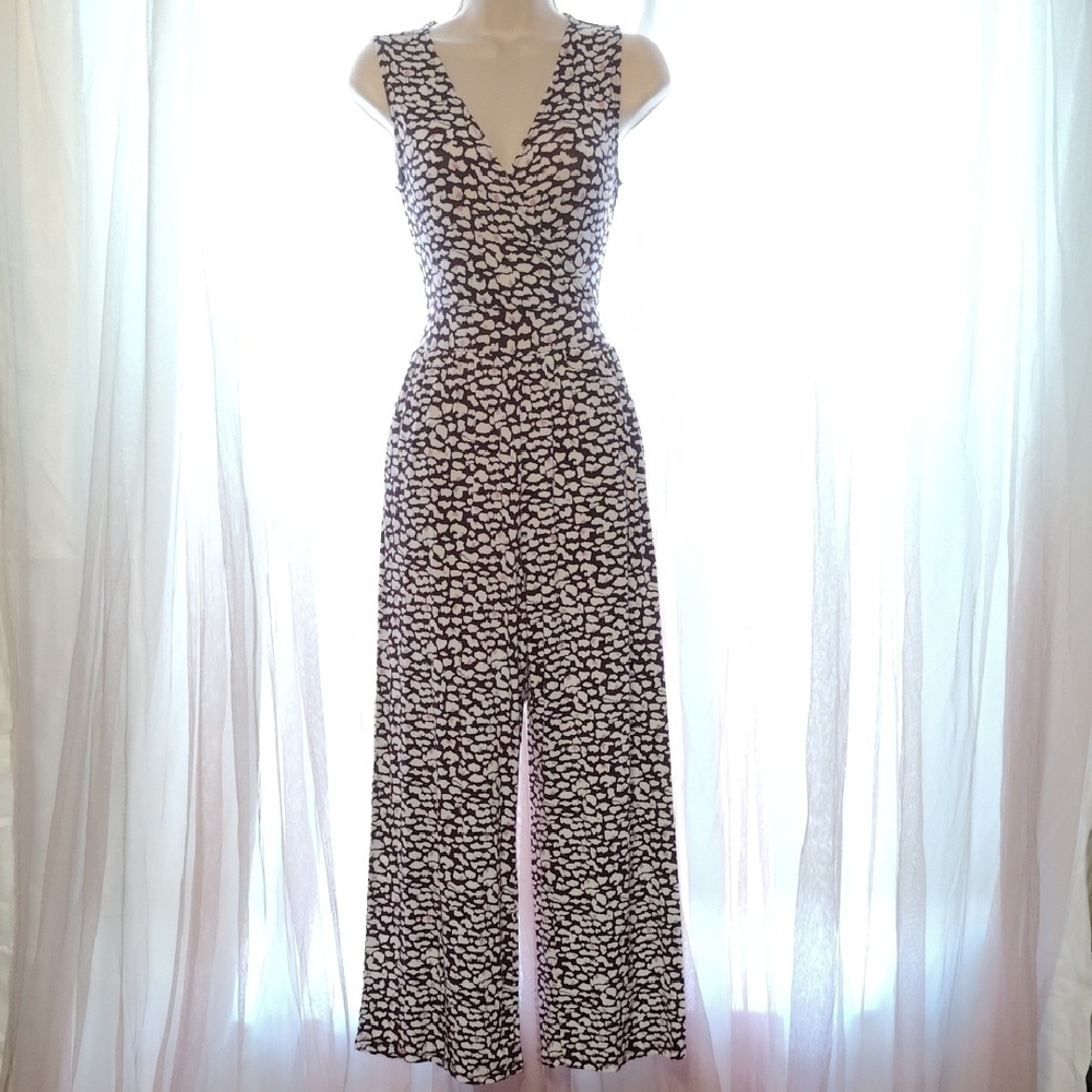 Sleeveless Burgundy and White Jumpsuit